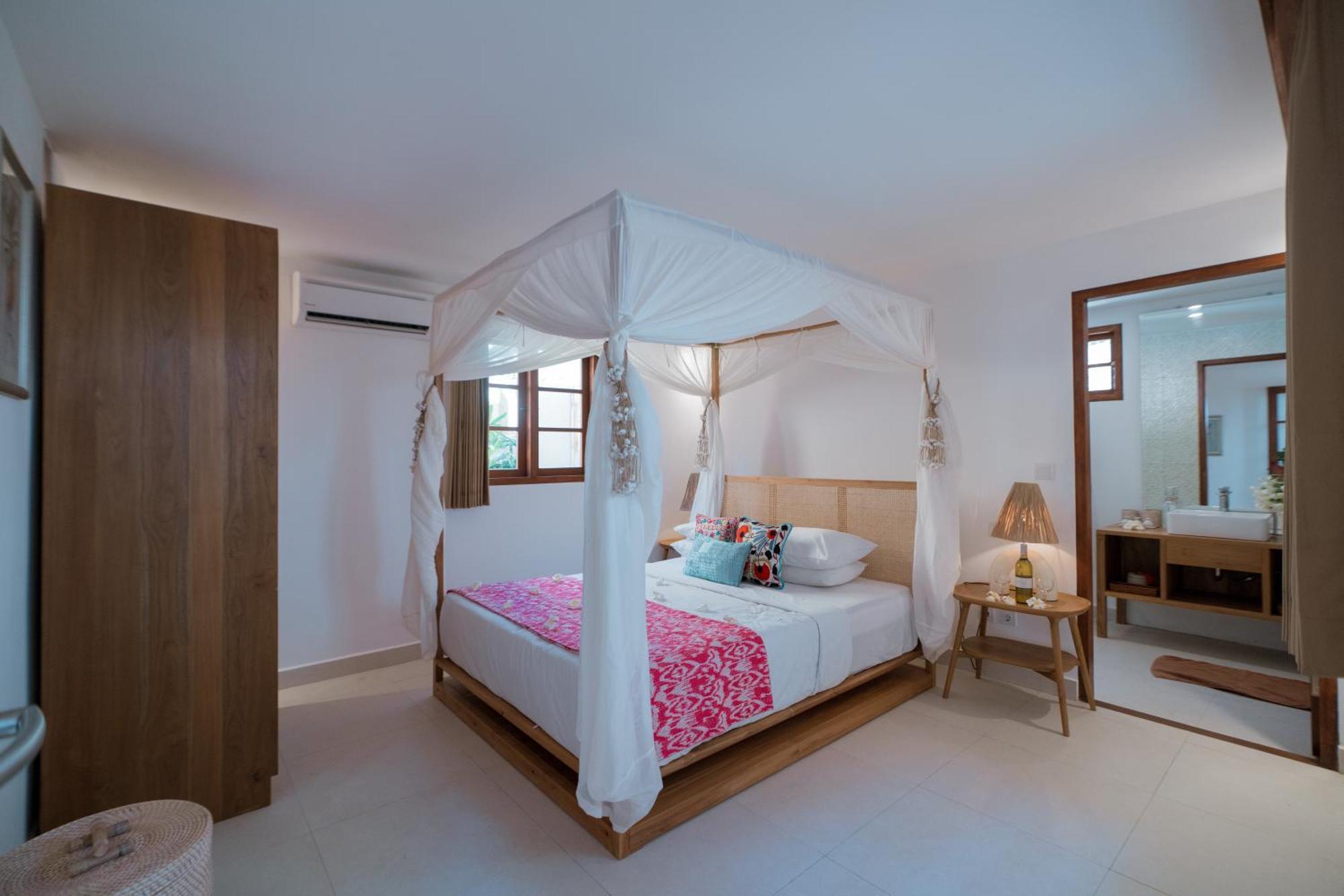 The Gili Beach Resort Gili Trawangan Exterior photo